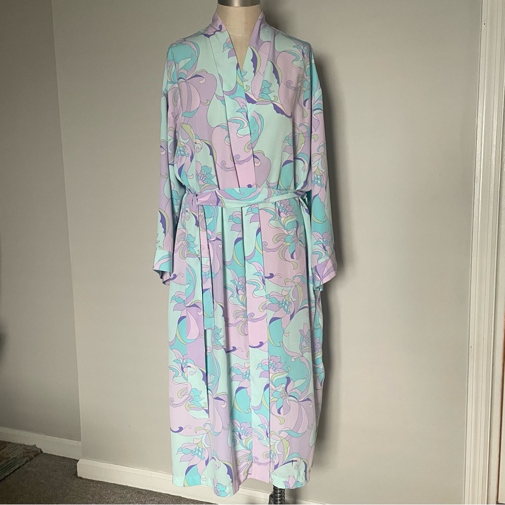 Cruz pastel mod floral kimono robe with tie belt